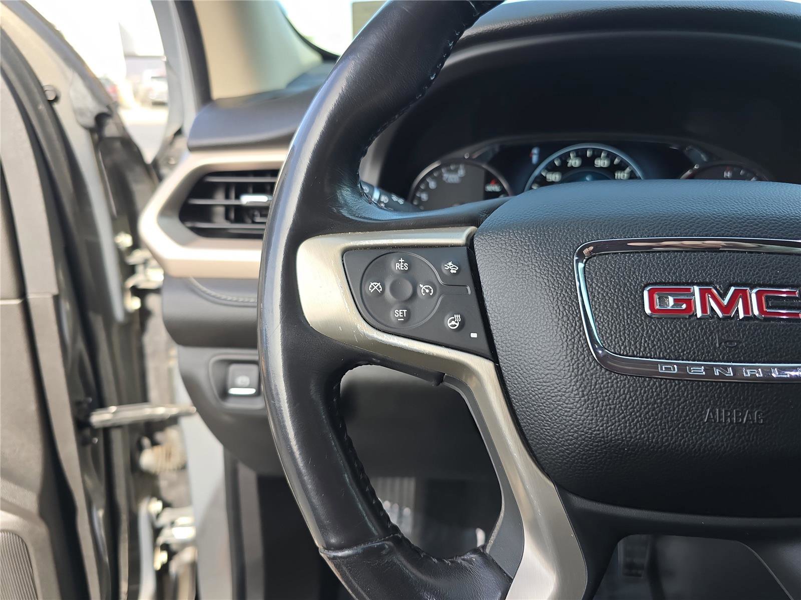 Used 2019 GMC Acadia Denali w/ Technology Package image 34