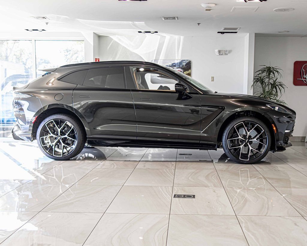 New 2026 Aston Martin DBX 707 AWD/4WD image 9