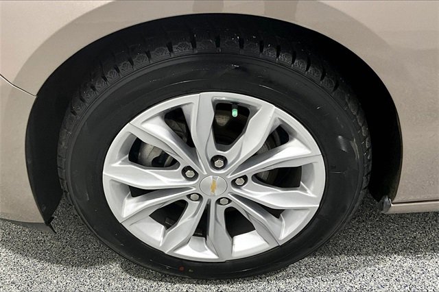 Used 2023 Chevrolet Malibu LT image 35