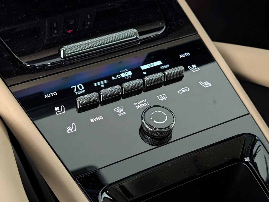 New 2026 Porsche Cayenne Coupe AWD/4WD image 34