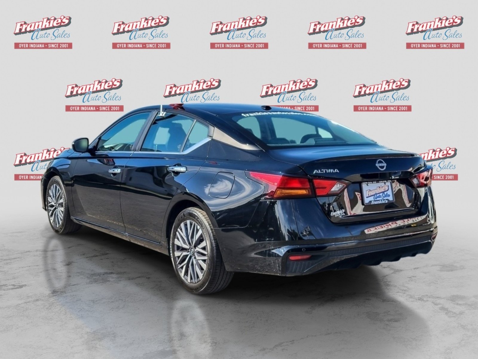 Used 2025 Nissan Altima 2.5 SV FWD image 3