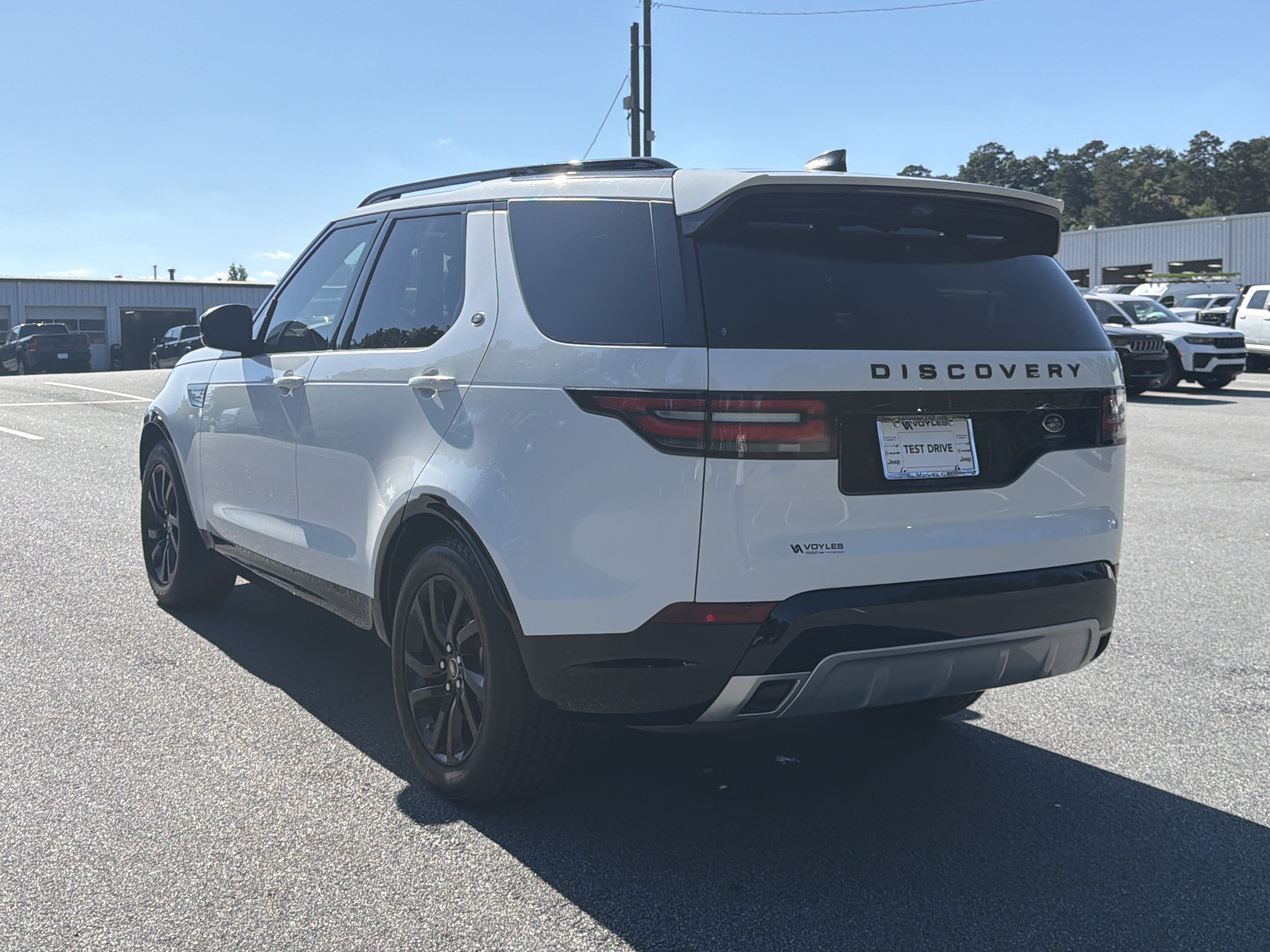 Used 2020 Land Rover Discovery Landmark AWD/4WD image 6