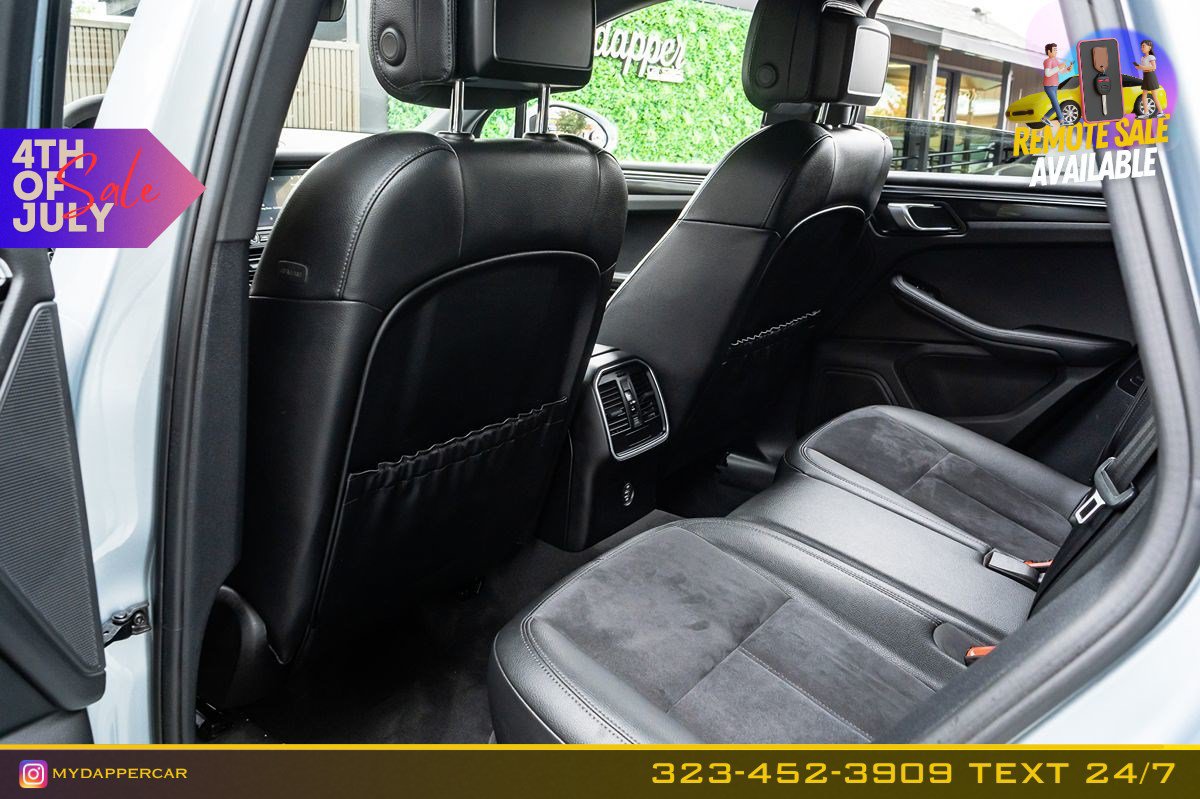 Used 2019 Porsche Macan w/ Driver Memory Package AWD/4WD image 13