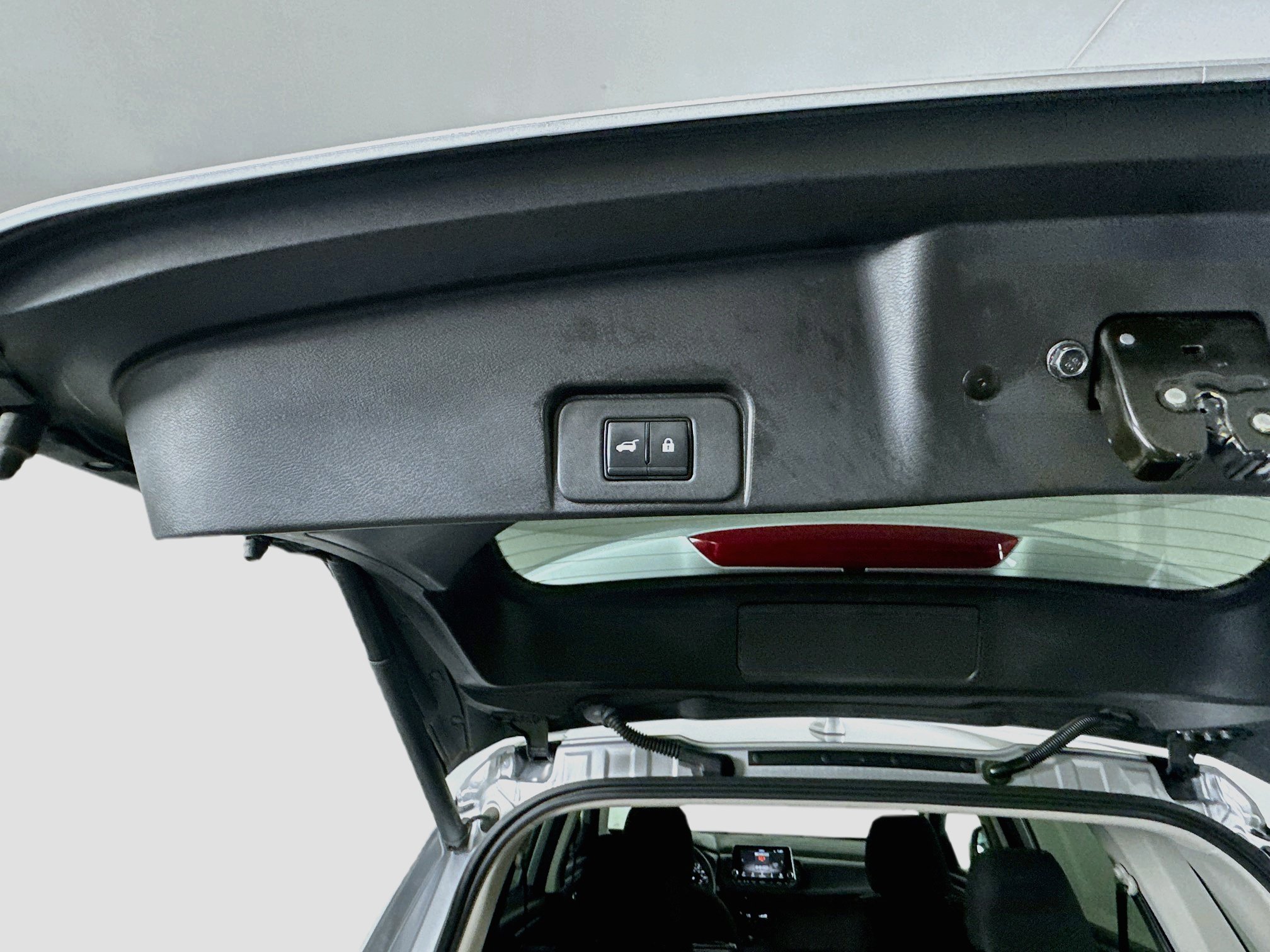 Used 2024 Nissan Rogue SV FWD image 28