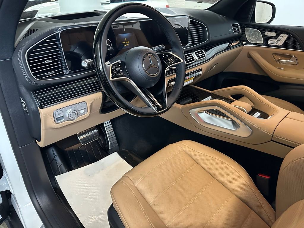 New 2026 Mercedes-Benz GLS 580 4MATIC image 14