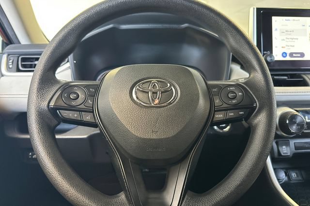Certified 2025 Toyota RAV4 XLE FWD image 28