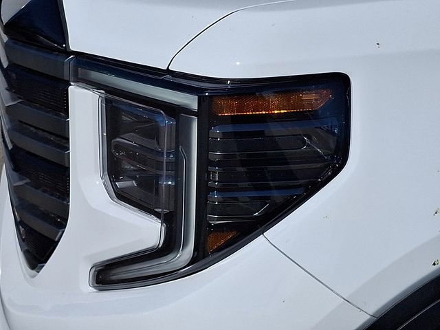 Used 2025 GMC Sierra 1500 AT4 image 28