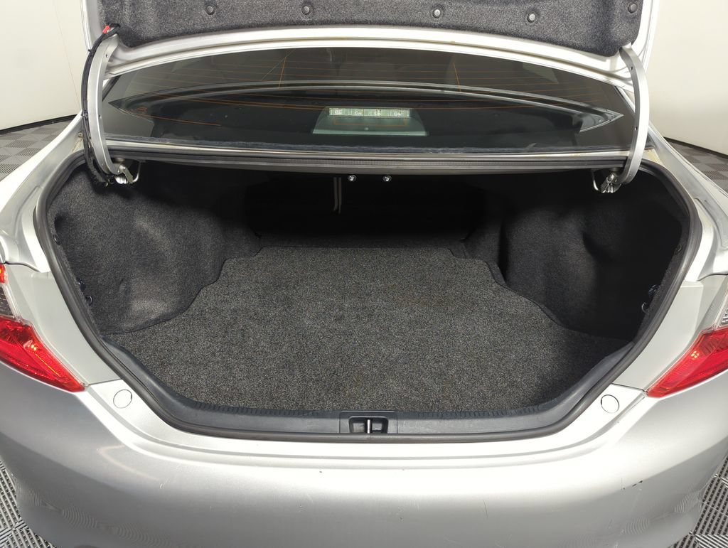 Used 2012 Toyota Camry LE FWD image 17