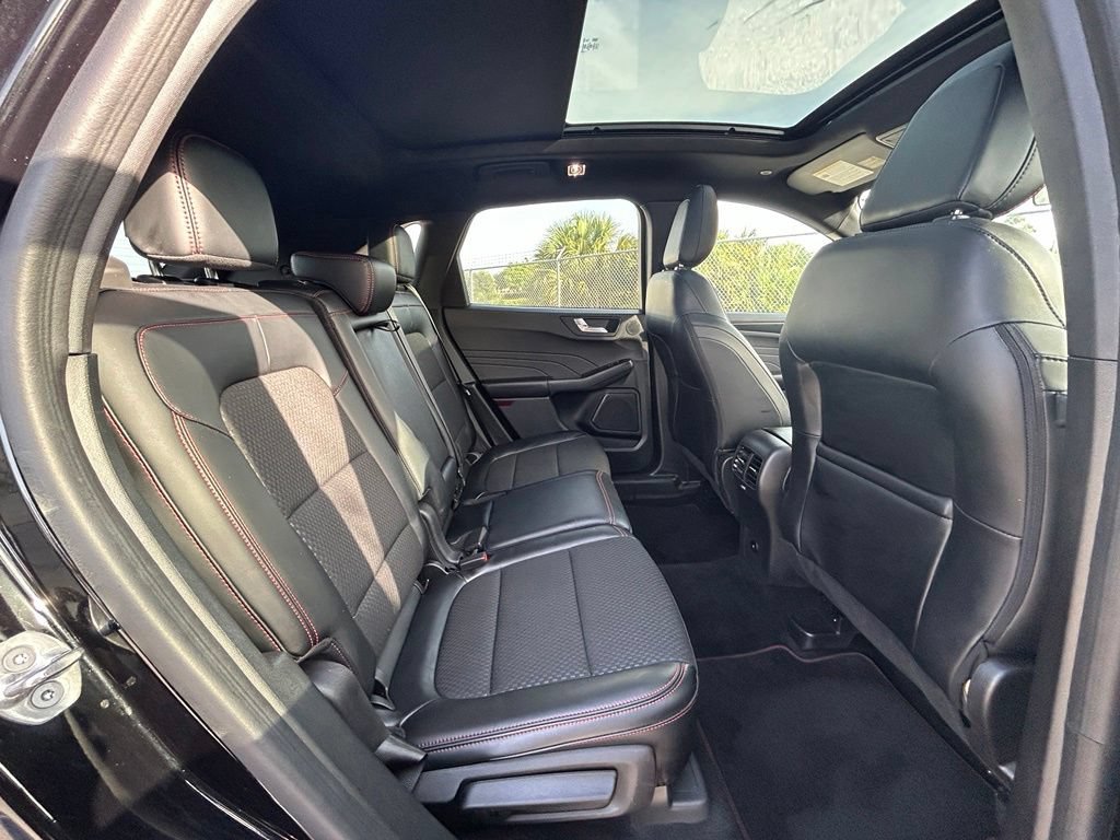 Certified 2023 Ford Escape ST-Line Select w/ Tech Pack #2 AWD/4WD image 32