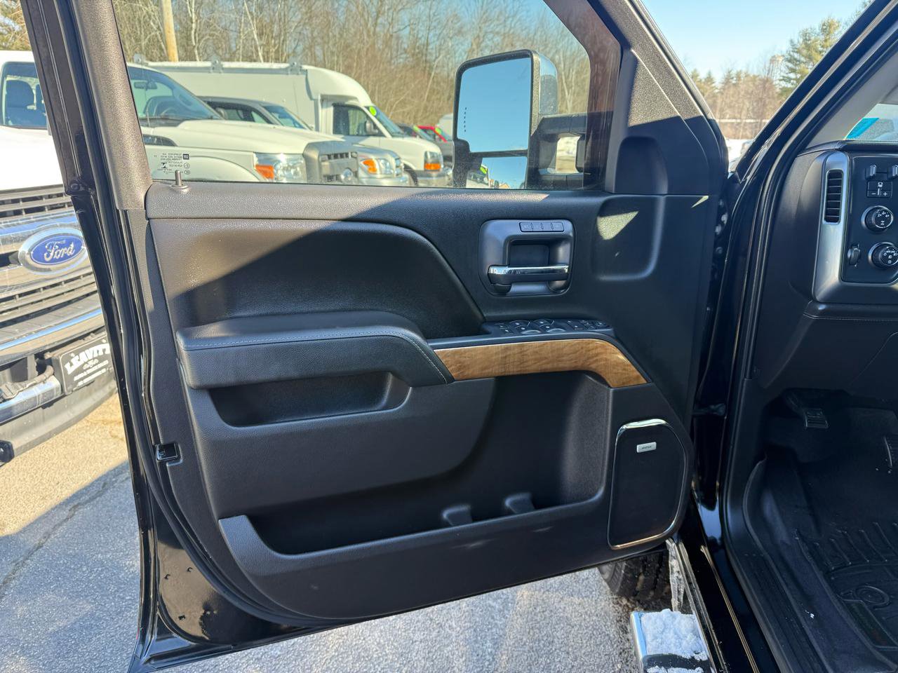 Used 2016 Chevrolet Silverado 2500 LTZ w/ Duramax Plus Package image 24