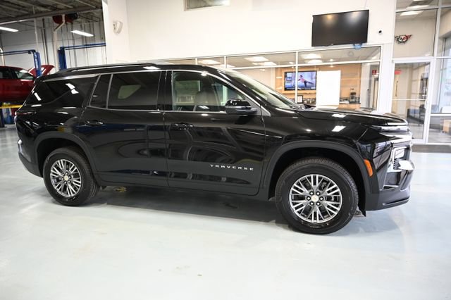 New 2026 Chevrolet Traverse LT image 4