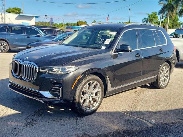 Used 2021 BMW X7 xDrive40i w/ Premium Package 2