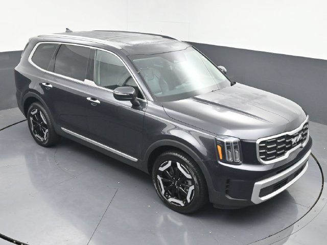 Used 2025 Kia Telluride S FWD image 39