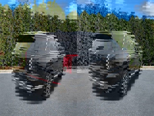 Used 2023 Hyundai Palisade Calligraphy image 4