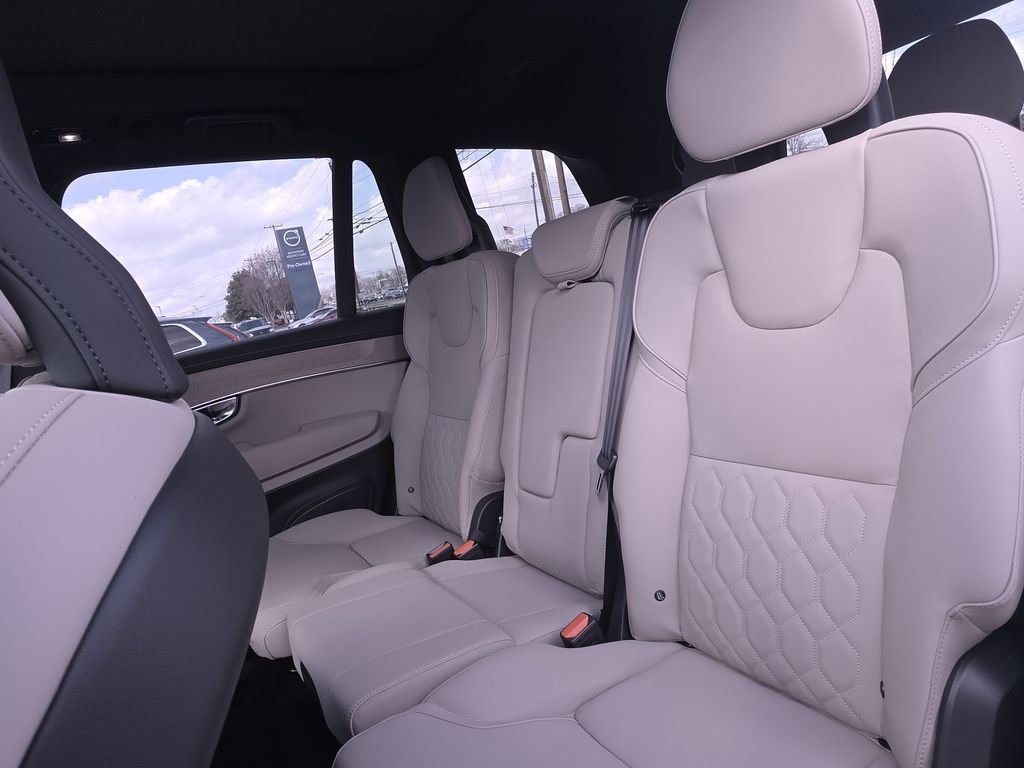 New 2026 Volvo XC90 T8 Plus w/ Protection Package Premier image 16