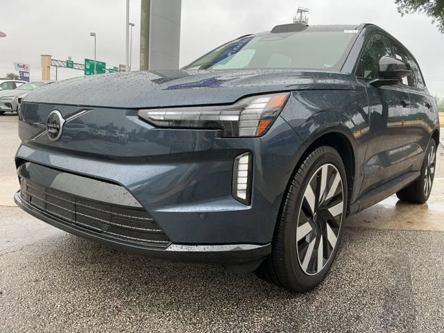 Certified 2025 Volvo EX90 Ultra AWD/4WD image 3