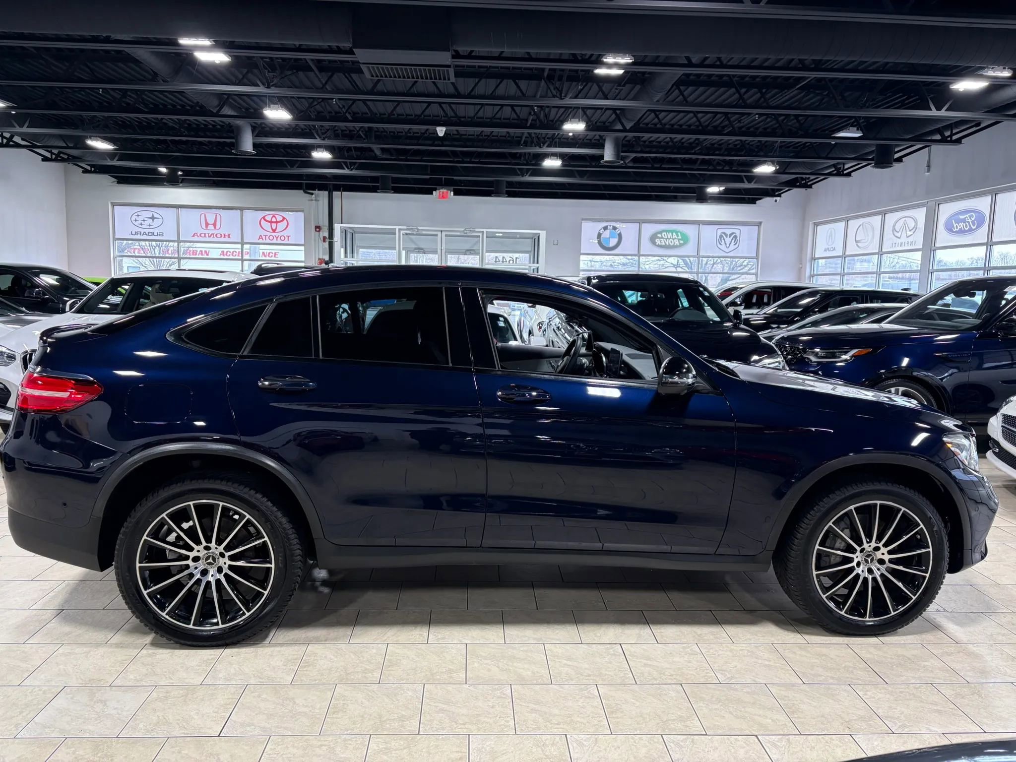 Used 2019 Mercedes-Benz GLC 300 4MATIC Coupe image 21