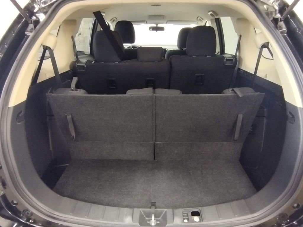 Used 2018 Mitsubishi Outlander ES image 19