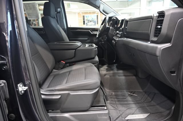 Used 2023 Chevrolet Silverado 1500 LT AWD/4WD image 11