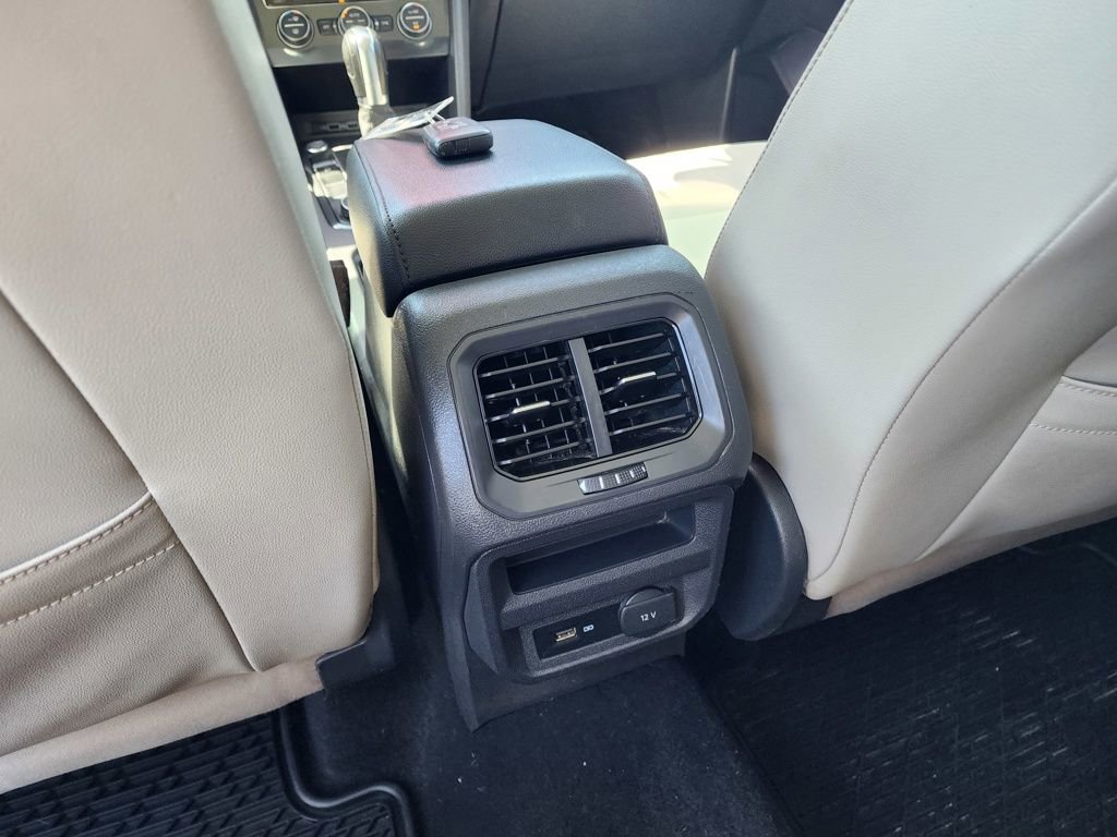 Used 2019 Volkswagen Tiguan SEL Premium image 24