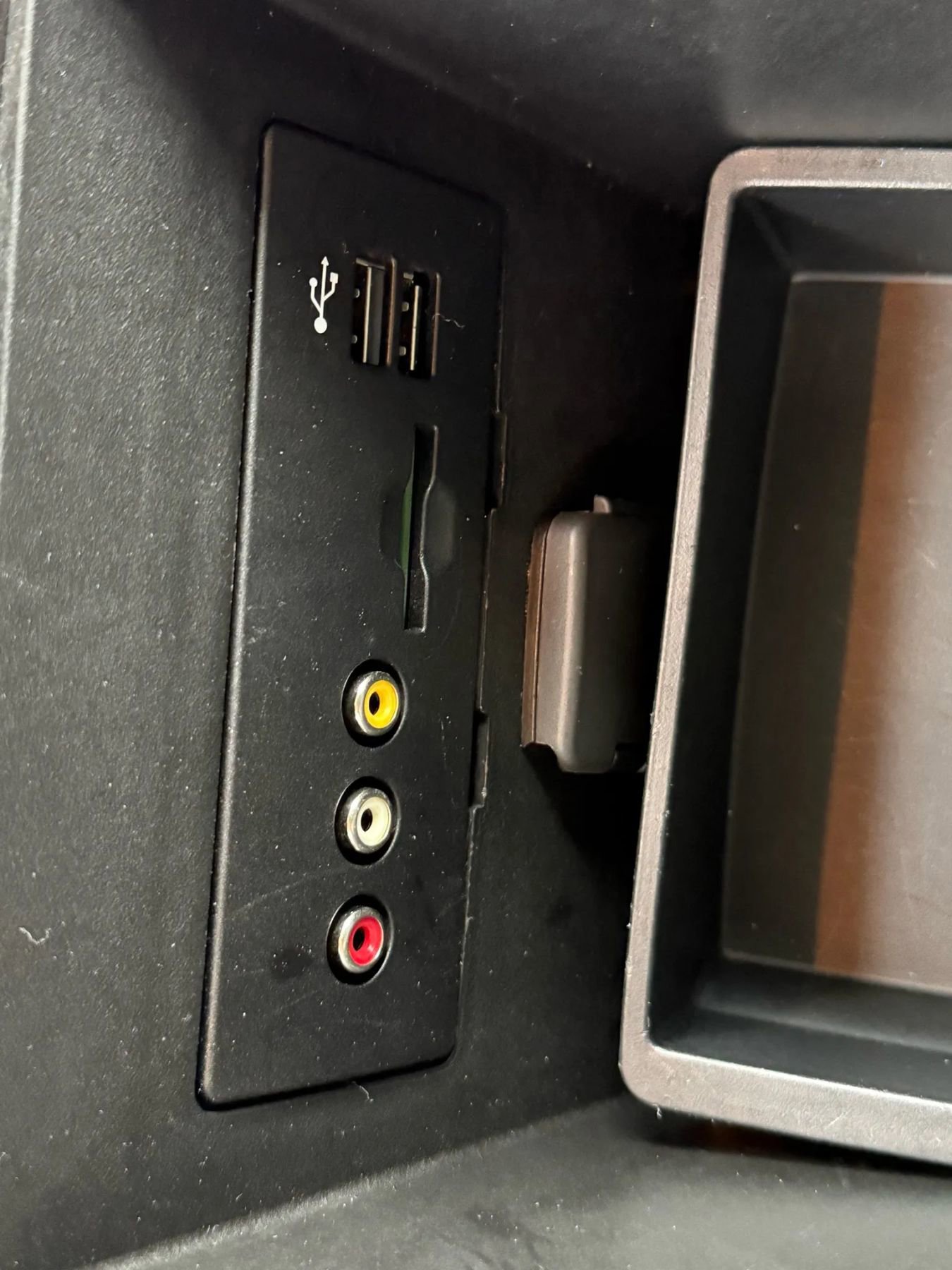 Used 2011 Ford Edge SEL w/ 201A Rapid Spec Order Code image 28