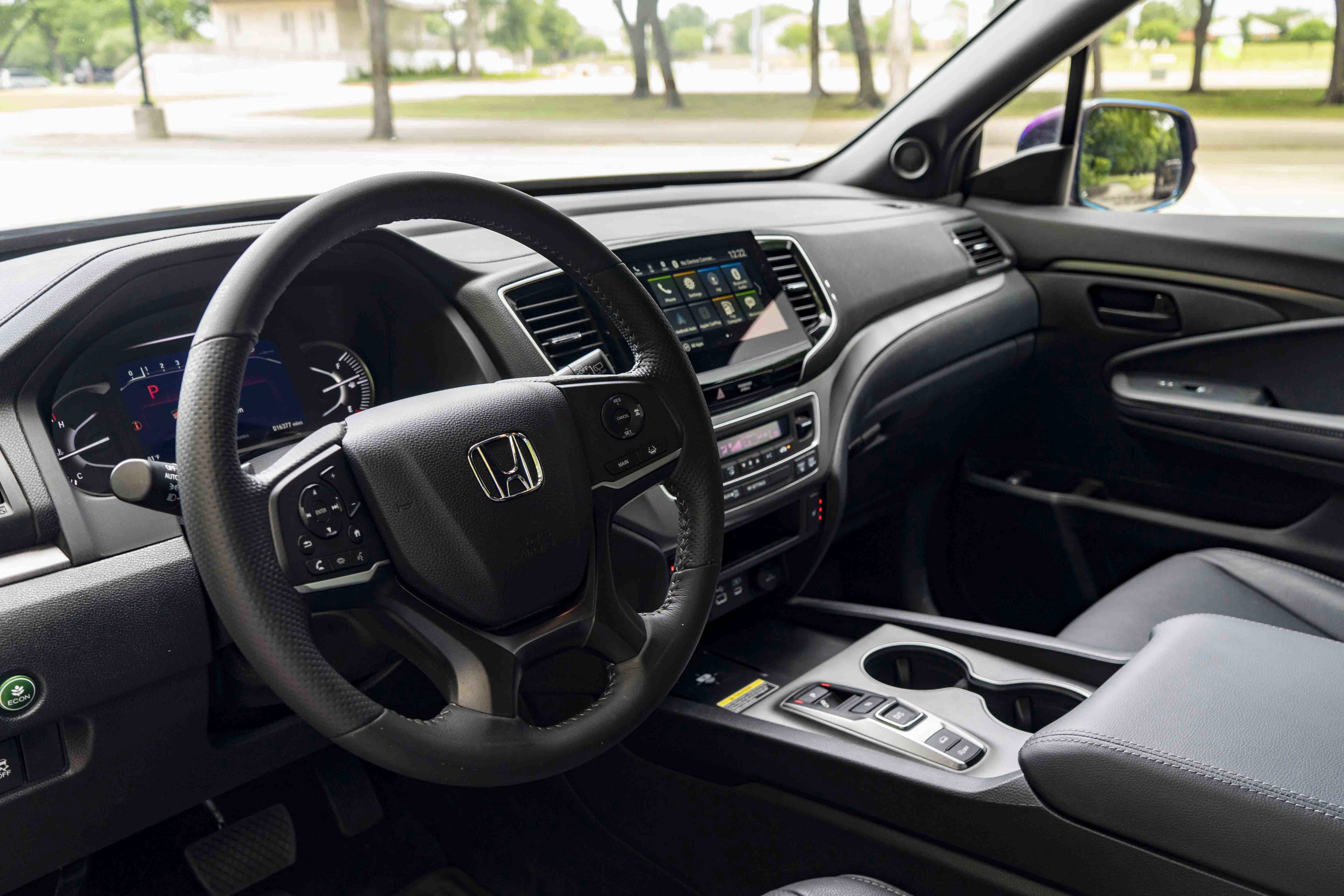 Used 2025 Honda Passport EX-L image 16