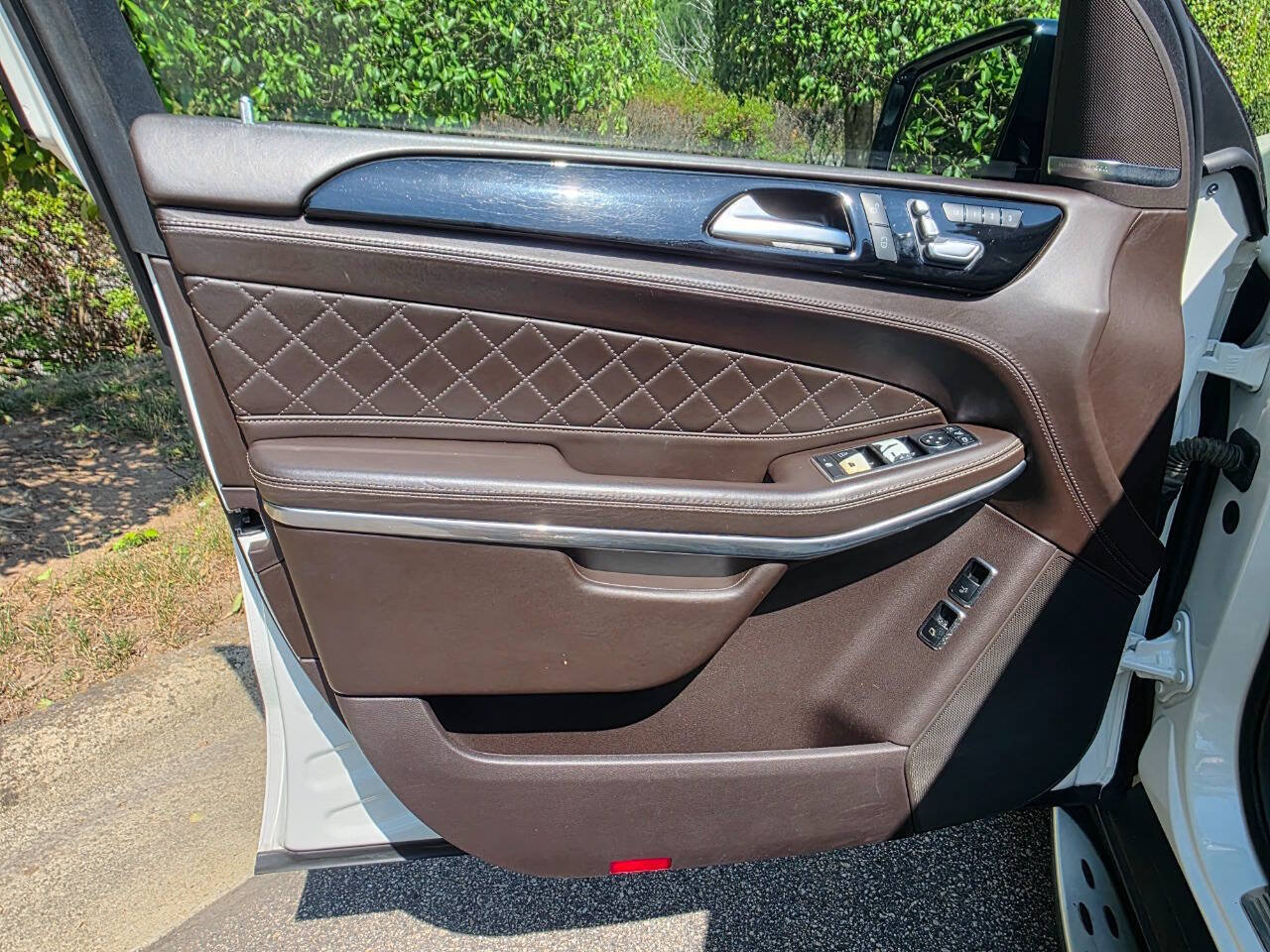 Used 2017 Mercedes-Benz GLS 550 4MATIC image 10