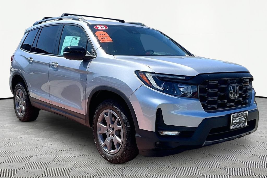 Used 2025 Honda Passport TrailSport image 5