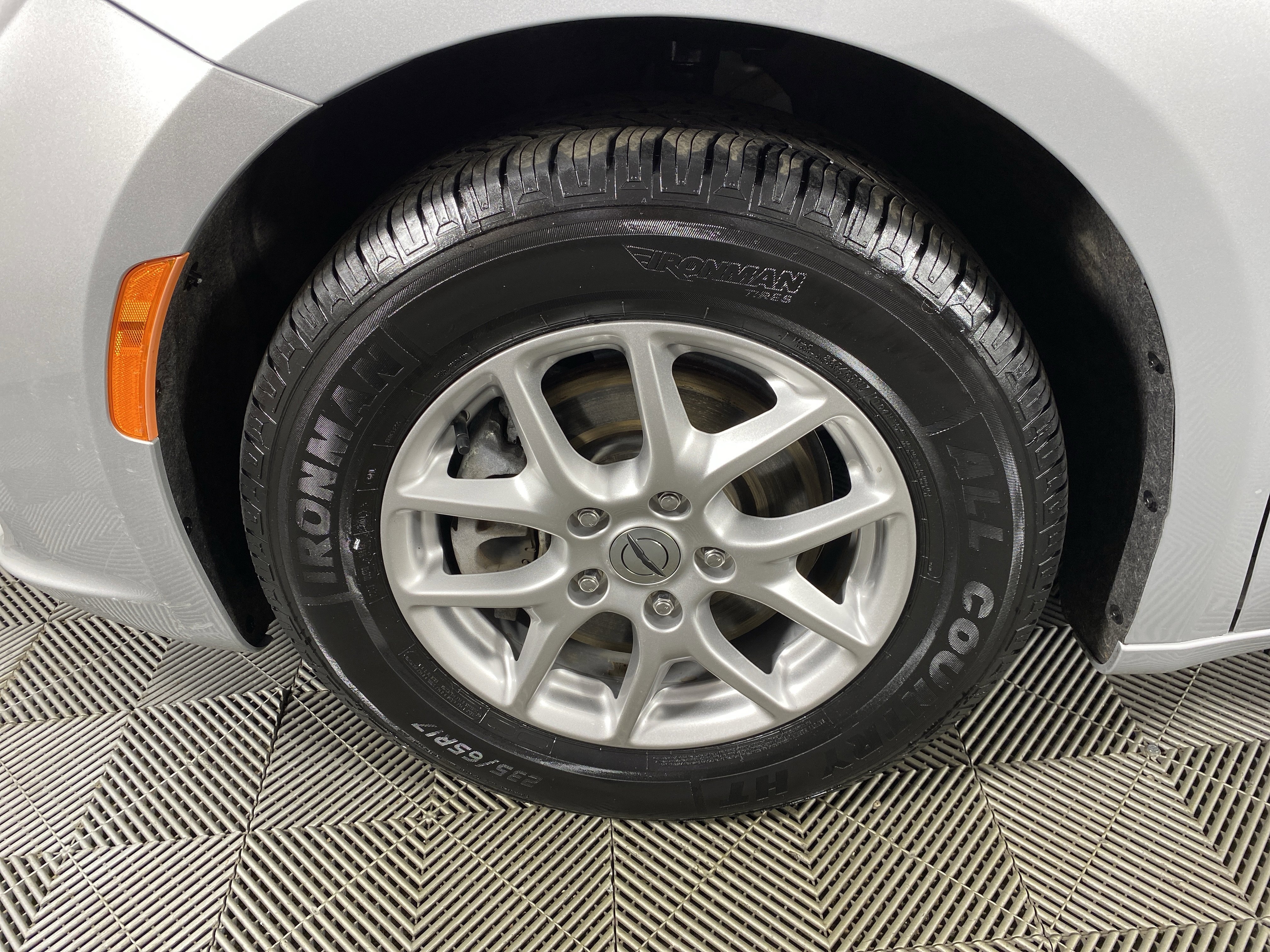 Used 2024 Chrysler Pacifica Touring-L image 12