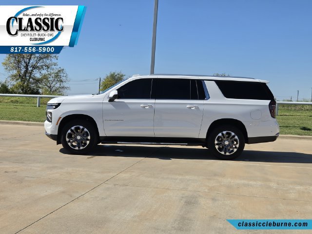 Used 2025 Chevrolet Suburban LS RWD image 7