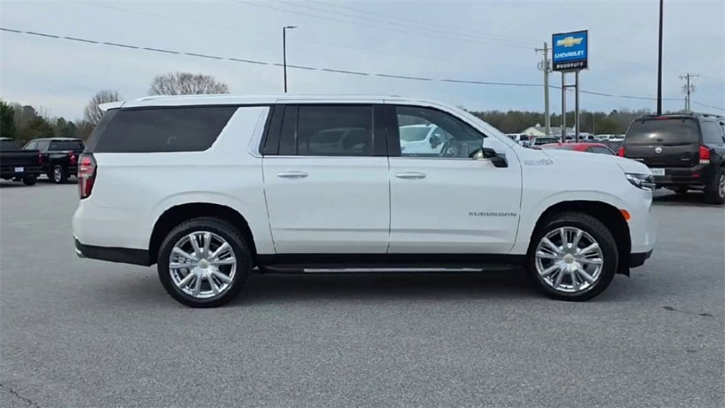 Used 2021 Chevrolet Suburban High Country image 9
