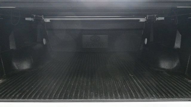 Used 2017 Toyota Tundra SR5 w/ SR5 Upgrade Package AWD/4WD image 20