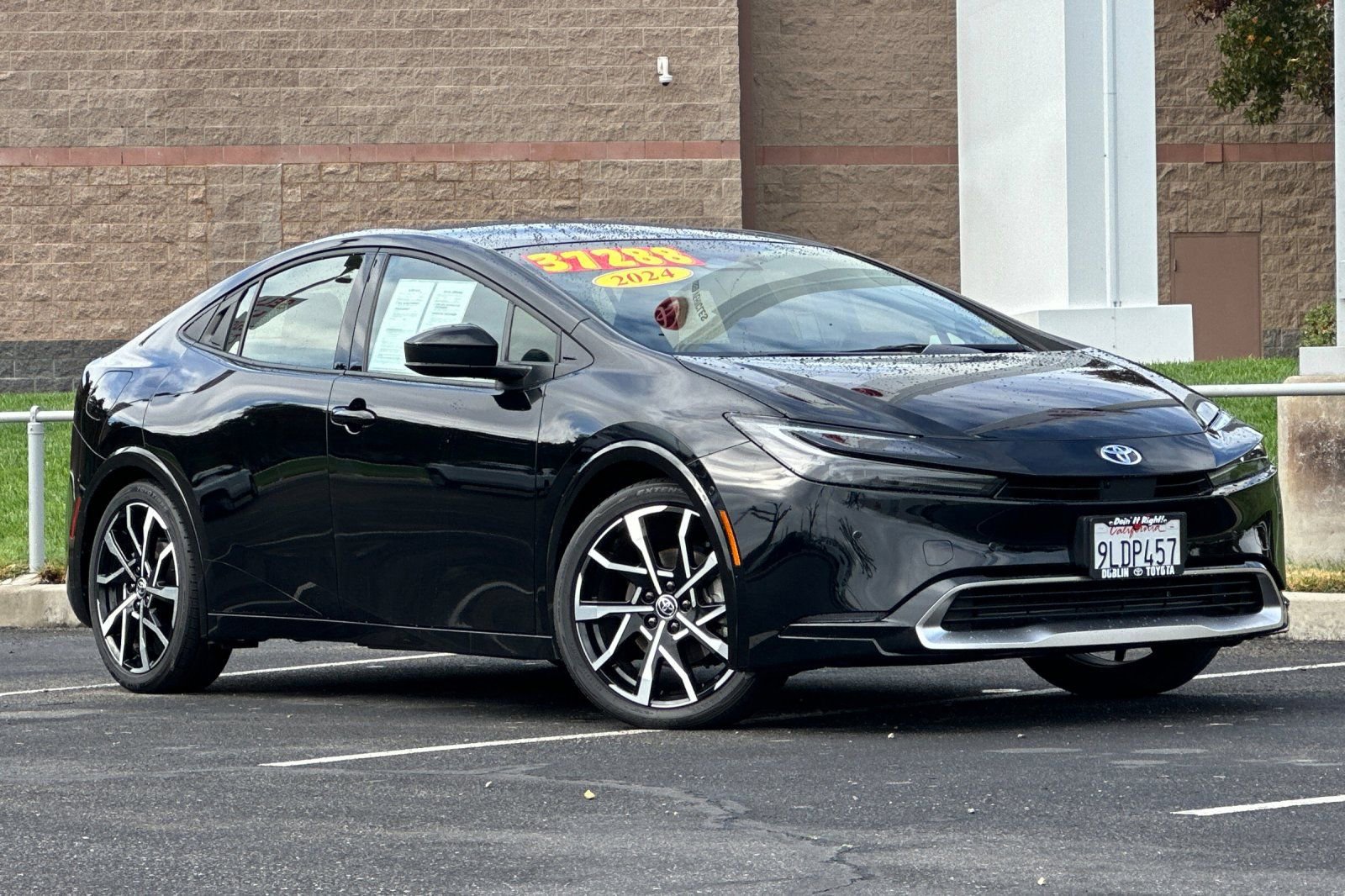 Certified 2024 Toyota Prius Prime Premium image 2