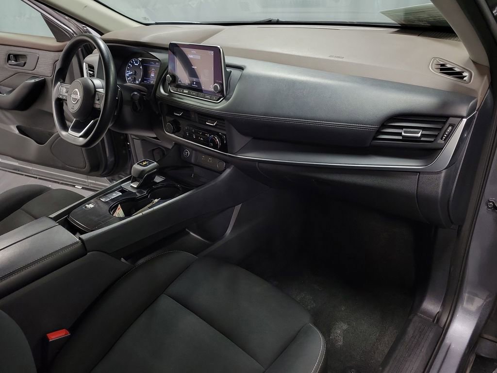 Used 2023 Nissan Rogue S image 23