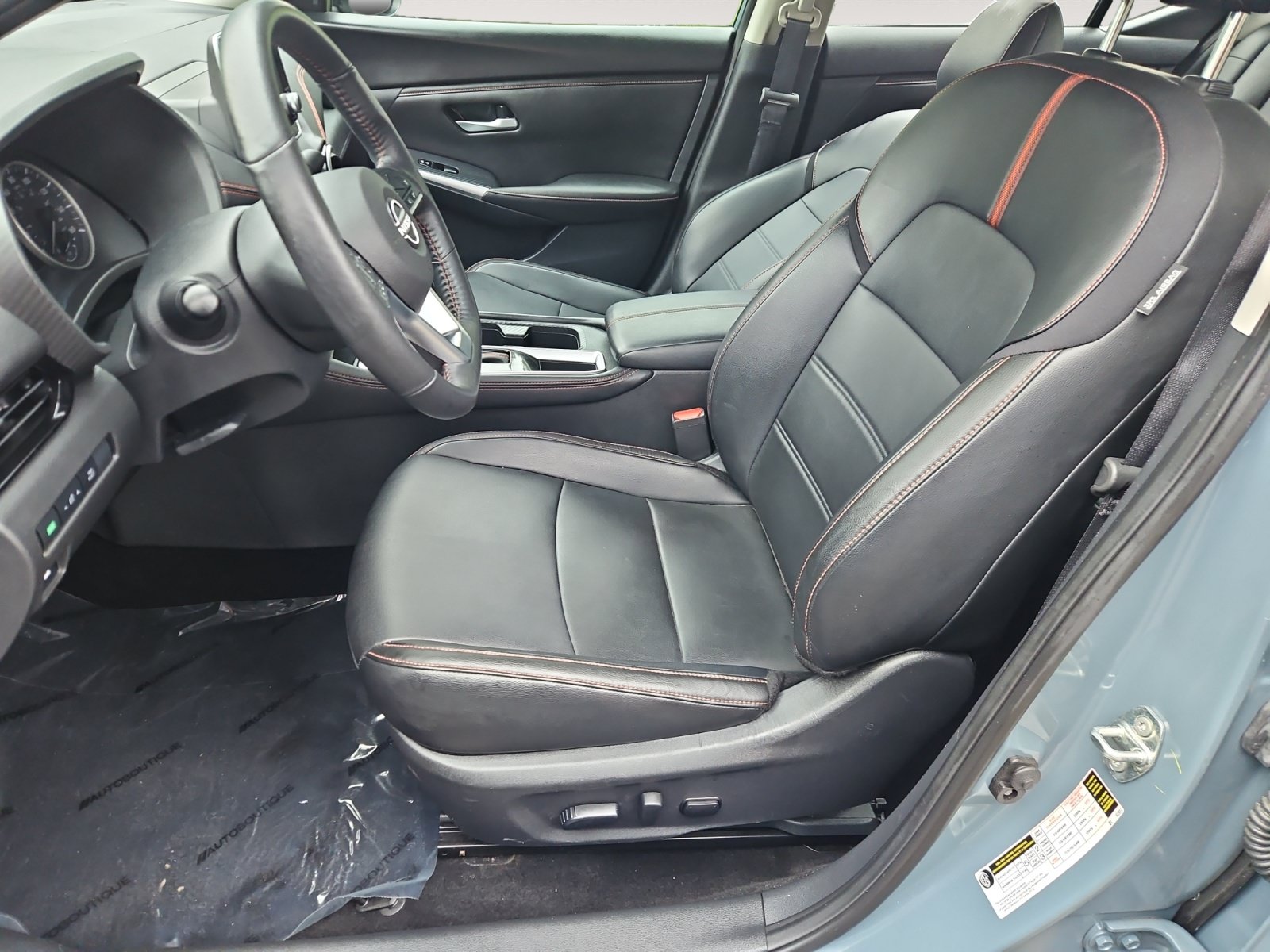 Used 2025 Nissan Sentra SR w/ SR Premium Package FWD image 10