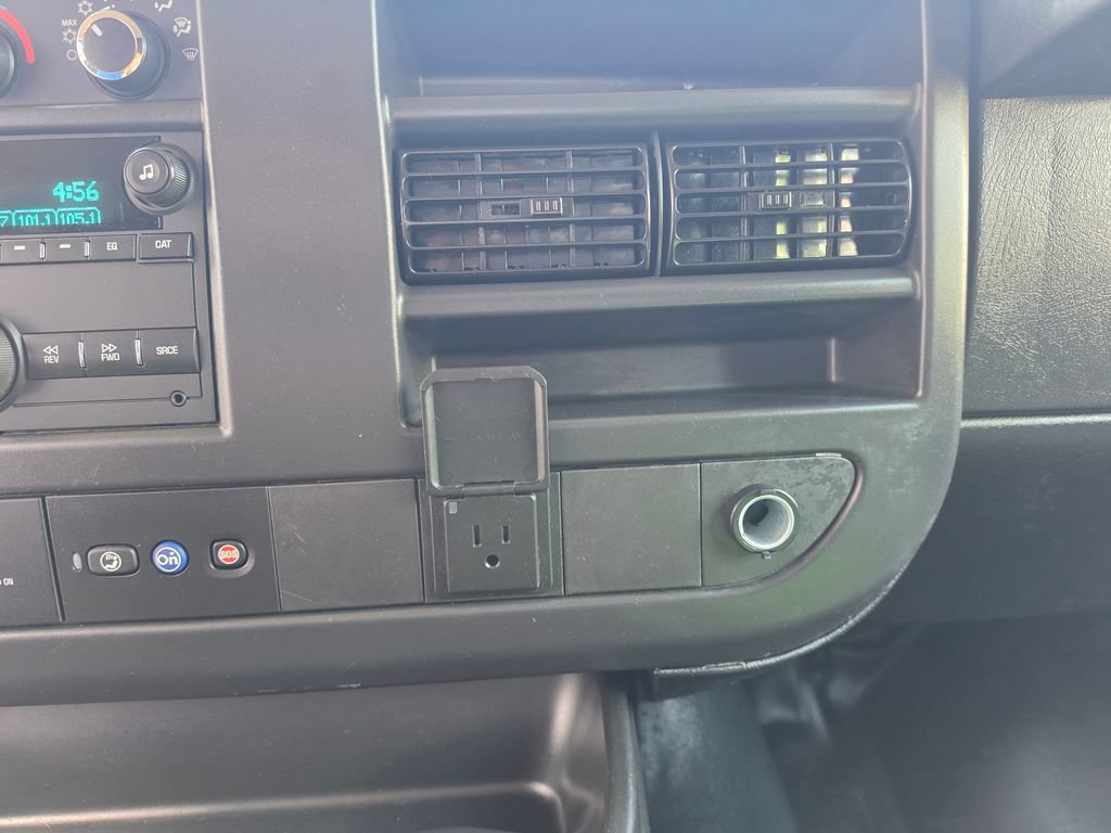 Certified 2025 Chevrolet Express 2500 w/ Driver Convenience Package RWD image 29