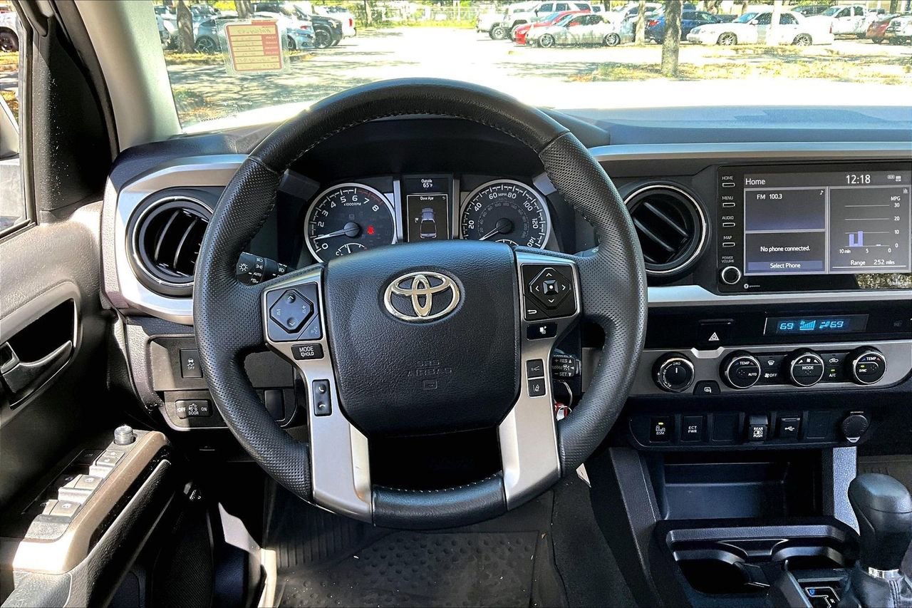 Used 2022 Toyota Tacoma SR5 w/ Technology Package image 8