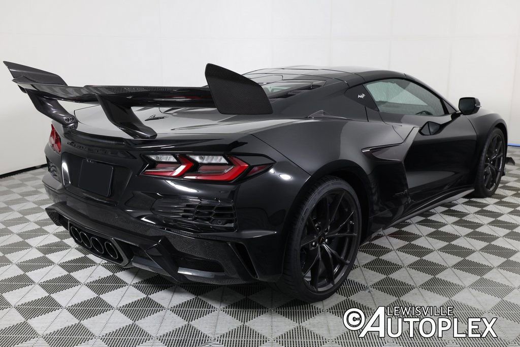 Used 2026 Chevrolet Corvette ZR1 w/ ZR1 Carbon Fiber Aero Package image 6
