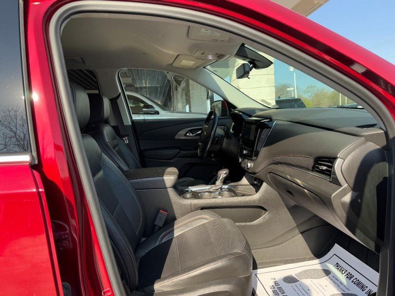 Used 2021 Chevrolet Traverse Premier w/ LPO, Floor Liner Package AWD/4WD image 20