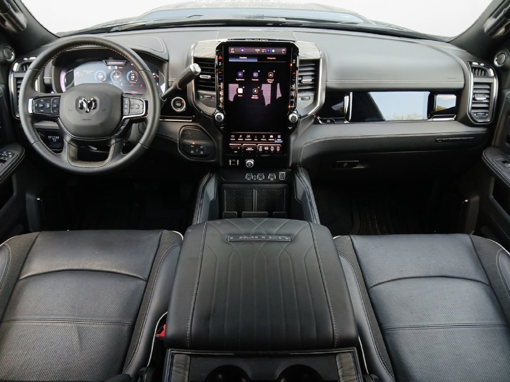 Used 2026 RAM 2500 Limited AWD/4WD image 19