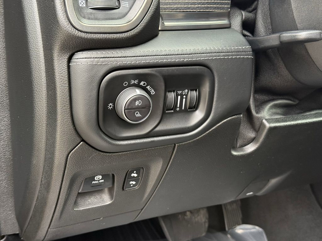Used 2019 RAM 1500 Limited image 17