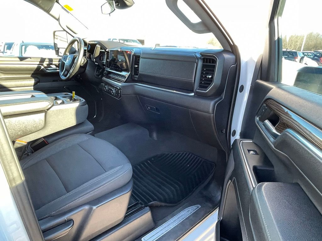 Used 2024 Chevrolet Silverado 2500 LT image 18