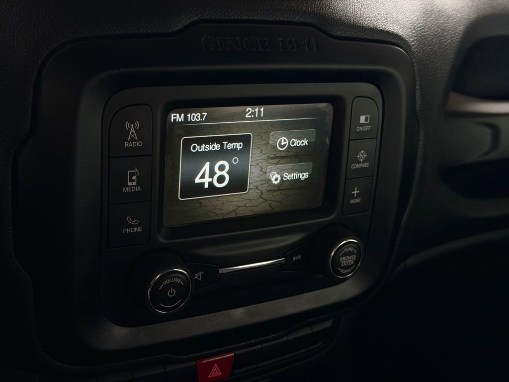 Used 2015 Jeep Renegade Latitude w/ Popular Equipment Group FWD image 46