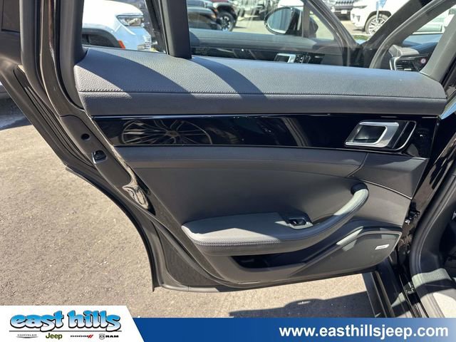 Used 2018 Porsche Panamera 4 AWD/4WD image 19