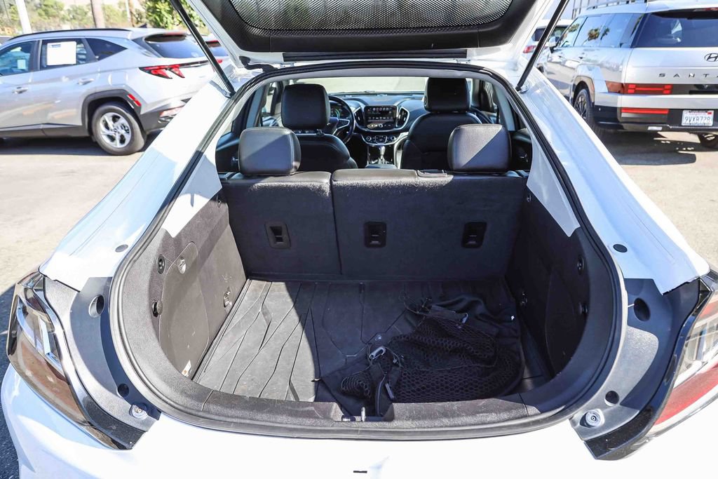 Used 2018 Chevrolet Volt Premier w/ Driver Confidence Package FWD image 25