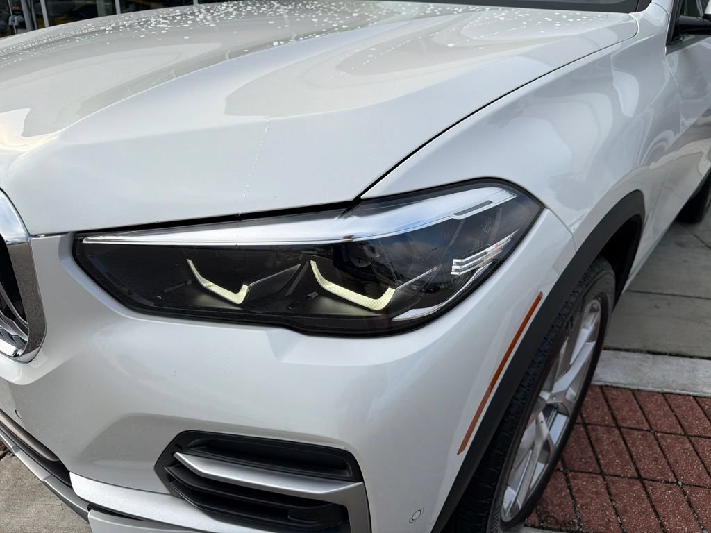 Used 2022 BMW X5 sDrive40i w/ Luxury Seating Package RWD image 12