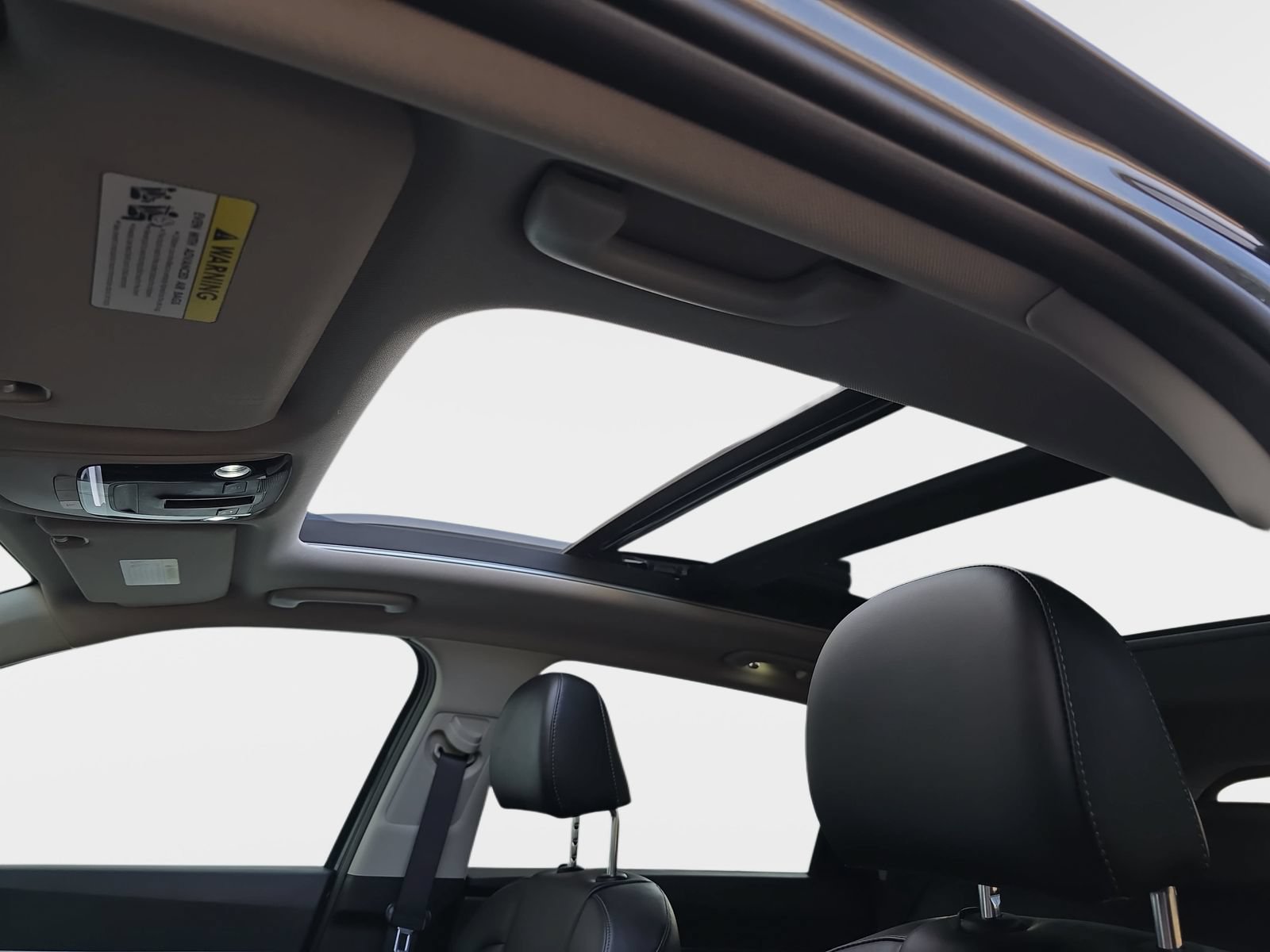 Used 2023 Kia Sorento S w/ Panoramic Sunroof Package AWD/4WD image 32
