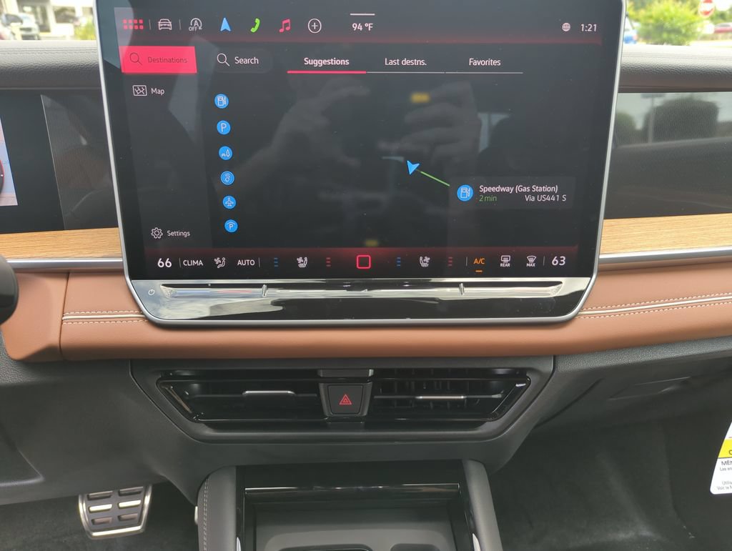 New 2026 Volkswagen Tiguan SEL R-Line AWD/4WD image 38