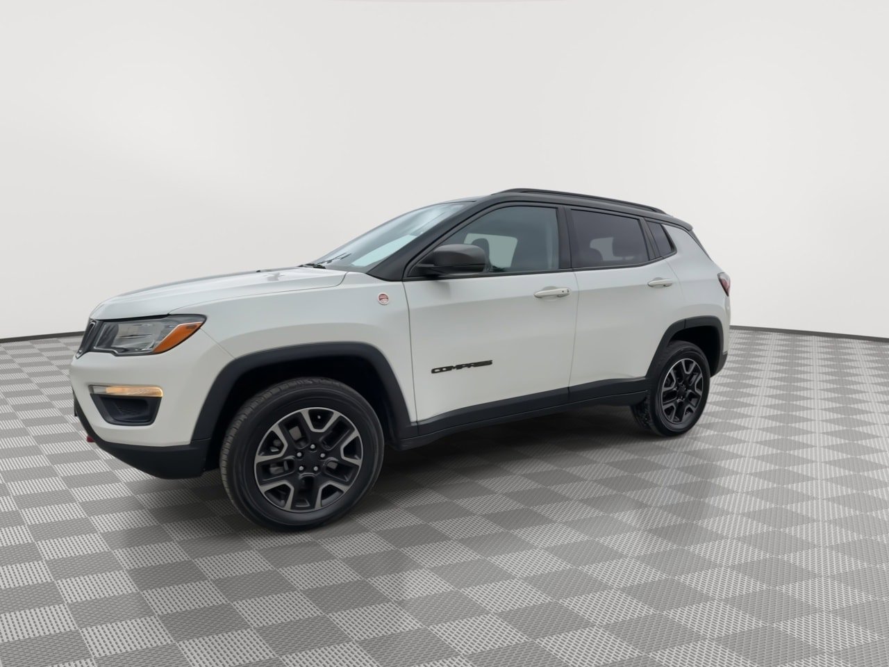 Used 2018 Jeep Compass Trailhawk w/ Cold Weather Group AWD/4WD image 4