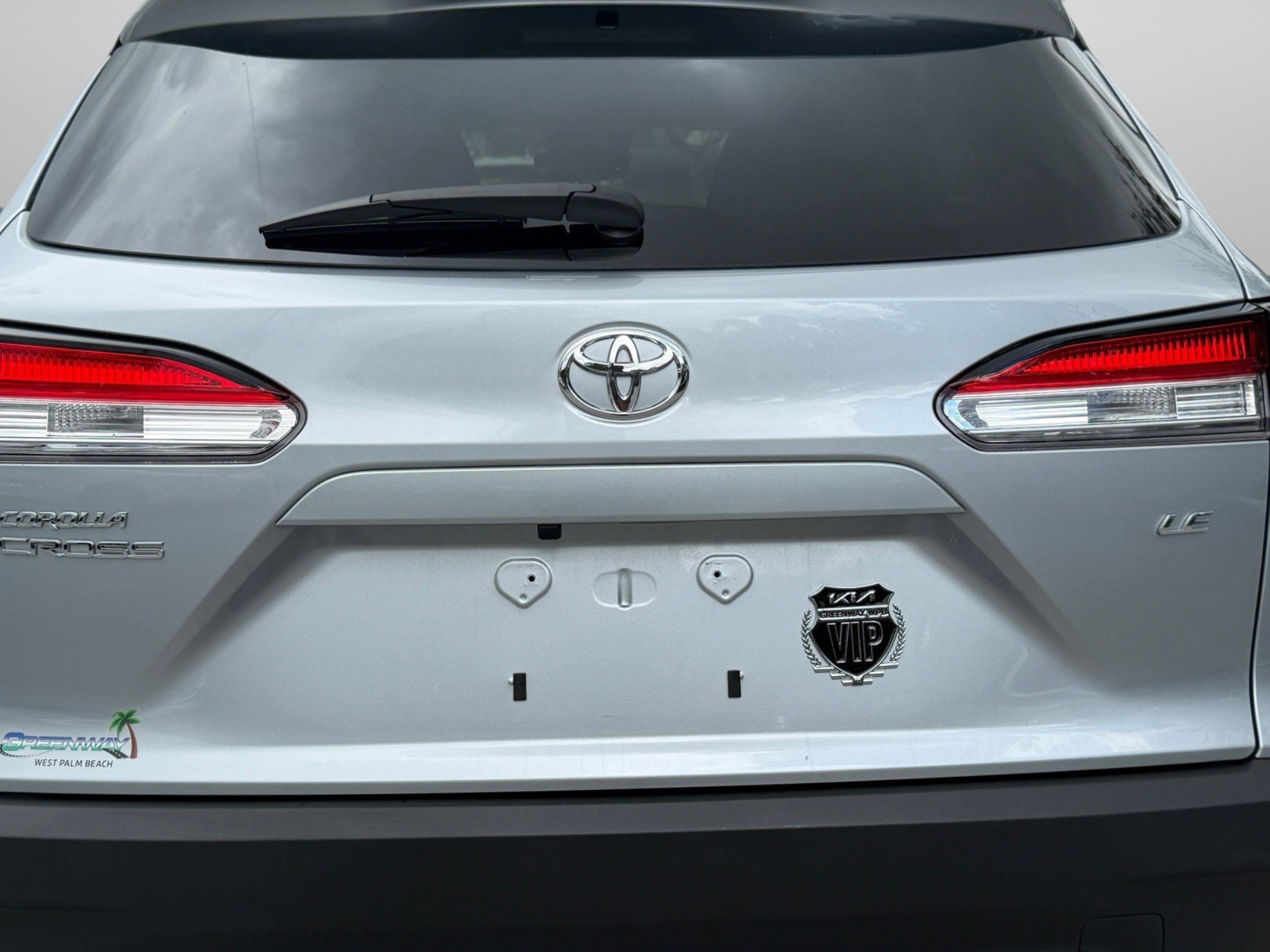 Used 2025 Toyota Corolla Cross LE FWD image 43